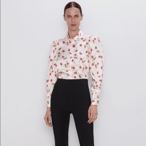 ZARA FLORAL PRINT BLOUSE PUFF SLEEVES . Size  S
